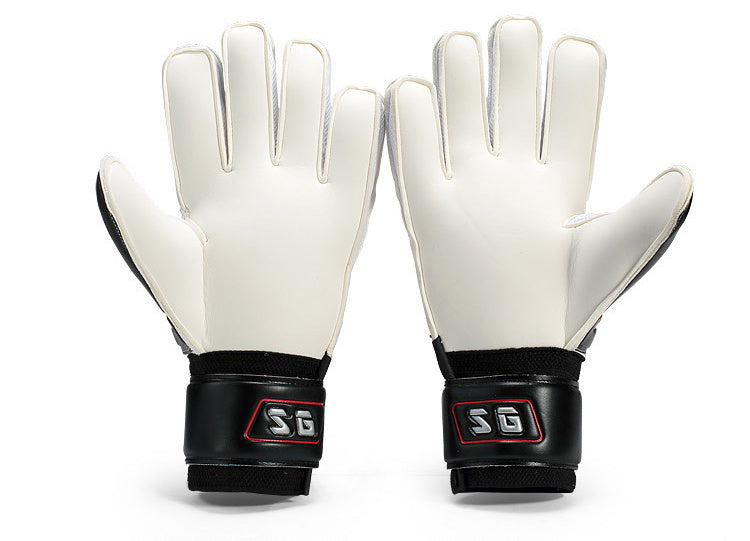 Football Goalkeeper Gloves – Durable Sports Gloves for Men